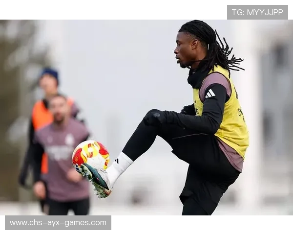 训练课上主帅突然点名表扬新人，粉丝狂欢