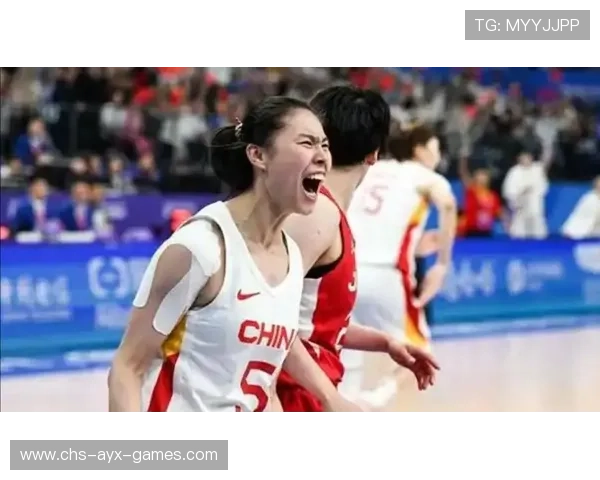 女篮姑娘的坚守让人感动，女篮球队员的悲哀