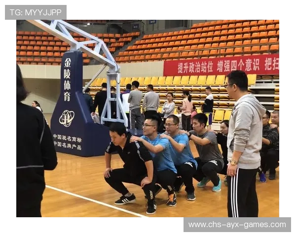 体能师:数着每一个蹲起的次数,体能训练蹲跳 体能师:数着每一个蹲起的次数,体能训练蹲跳